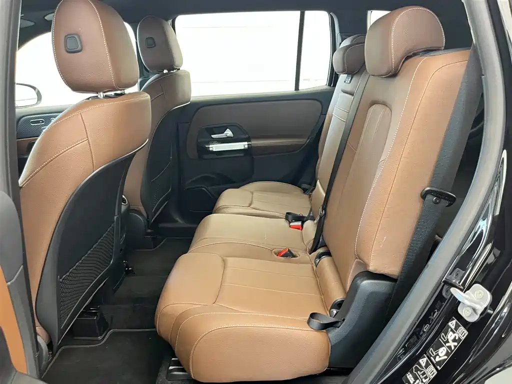 Mercedes-Benz GLB 2025 Model GLB 220 Fashion Style фото 6