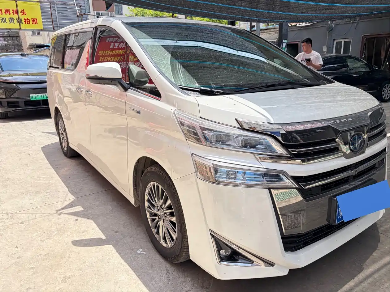 Toyota Vellfire 2020 Twin Engine 2.5L HV Premium Edition фото 3