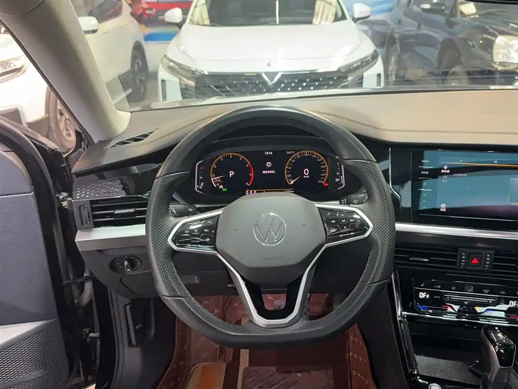 Volkswagen Passat 2023 330TSI Starlight Elite Edition фото 3