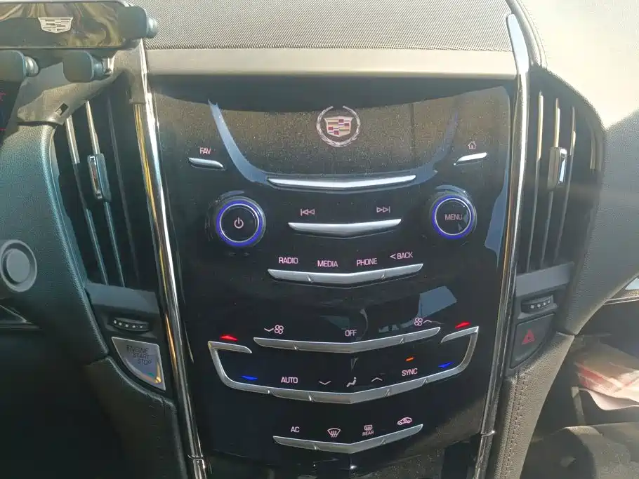 صورة 13 - Cadillac ATS-L