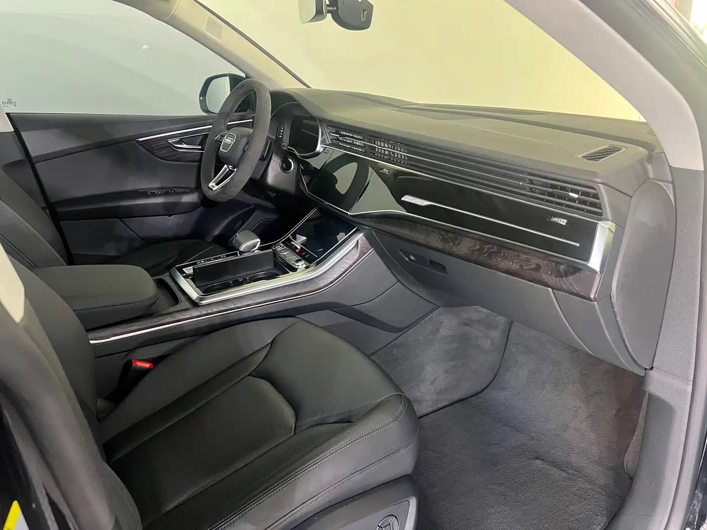 Audi Q8 2022 55 TFSI Luxury Dynamic фото 18