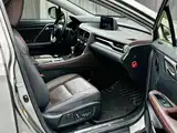 Фото 23 - Lexus RX