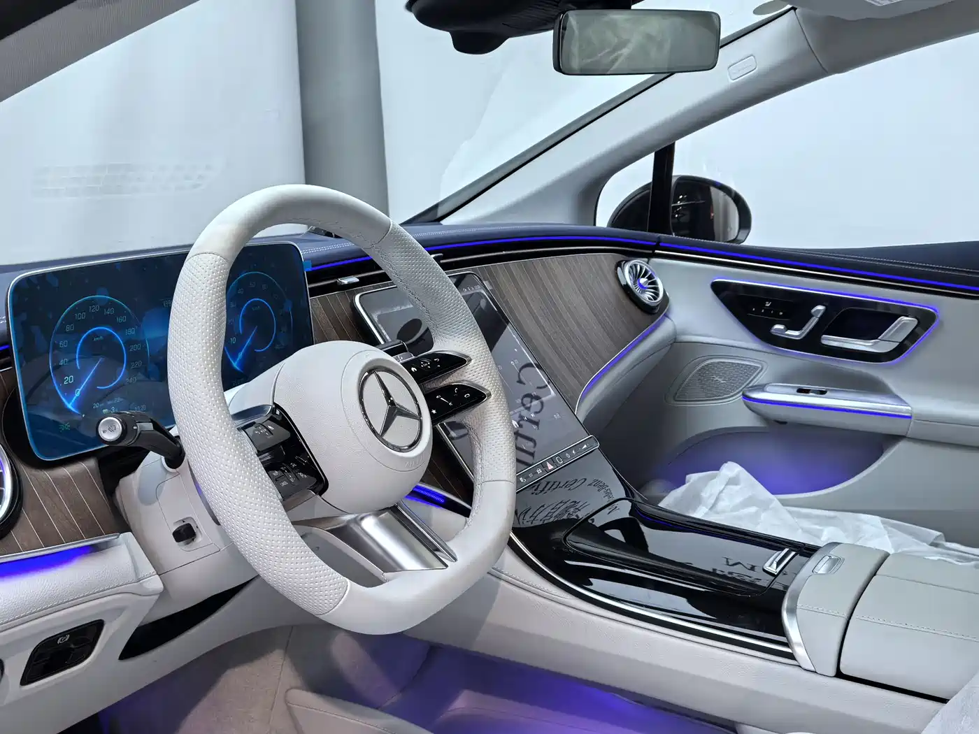 Mercedes-Benz EQE 2025 500 4MATIC Pioneer фото 10