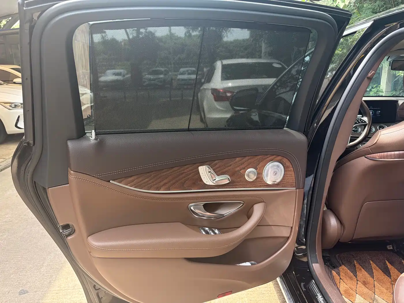 Mercedes-Benz E-Class 2023 Facelift E 300 L Luxury фото 9