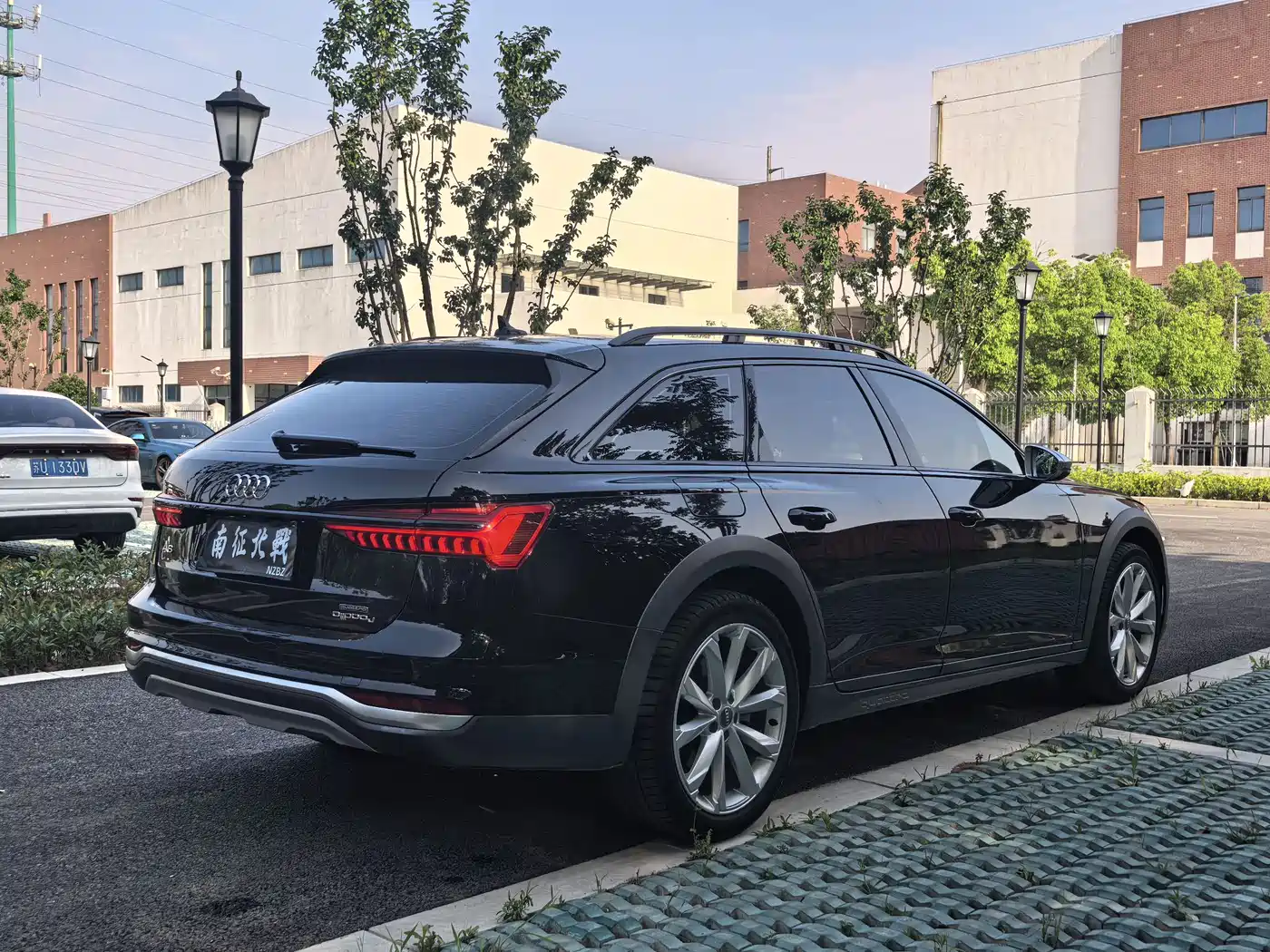 Audi A6 (Import) 2020 allroad quattro Explorer 55 TFSI Premium Off-Road фото 10