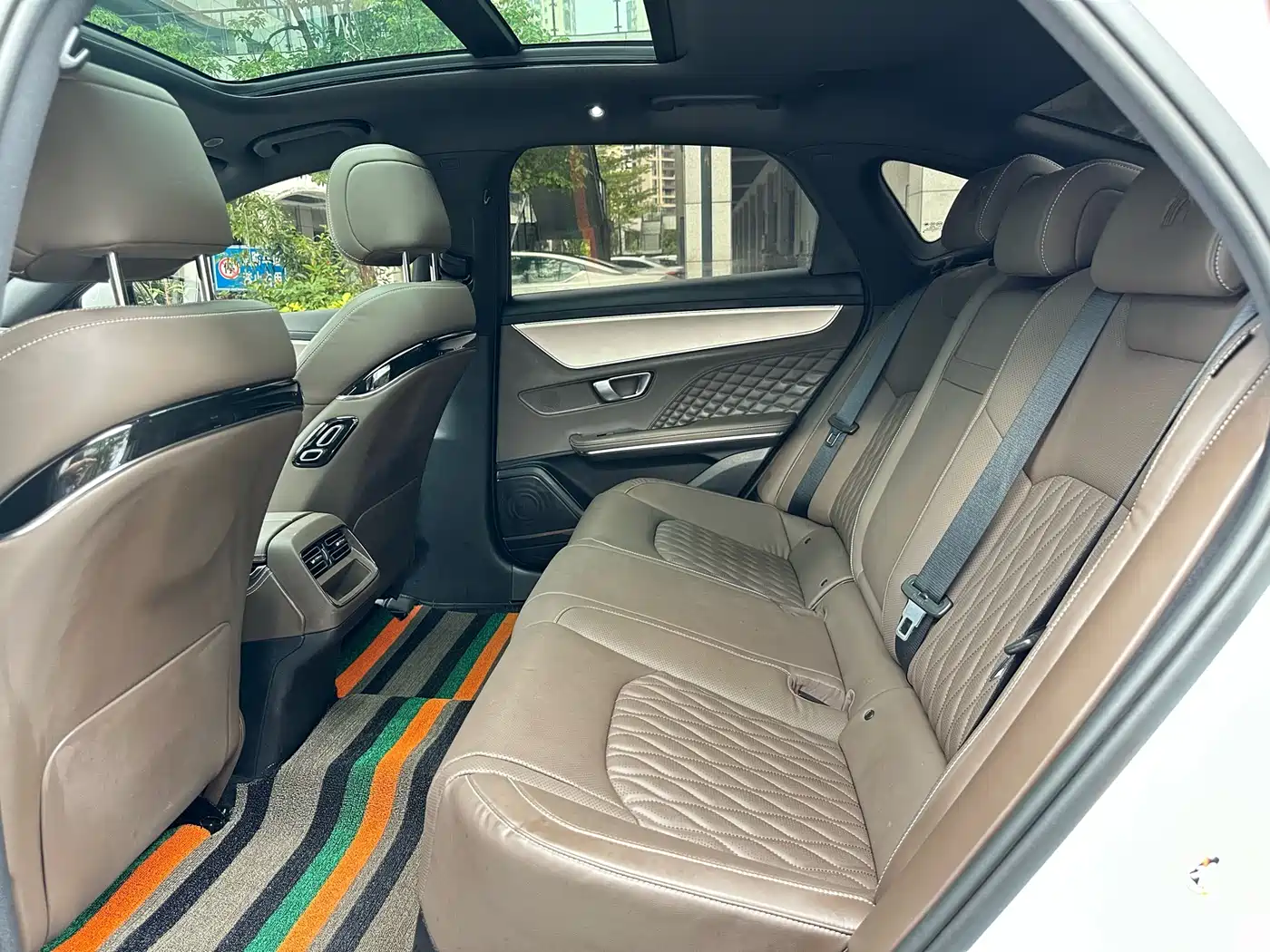 BYD Han 2022 DM-i 121KM Premium фото 4