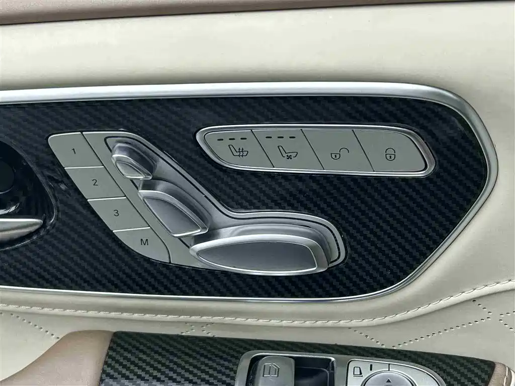 Mercedes-Benz V-Class 2021 V 260 L Long Wheelbase Luxury Edition фото 18