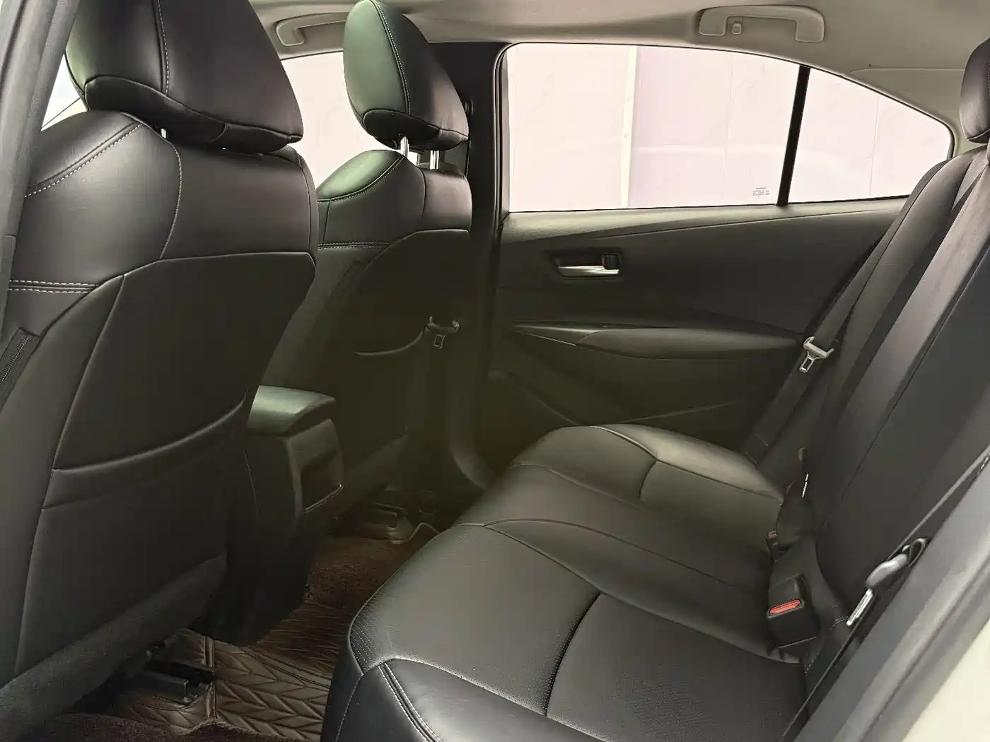 Toyota Corolla 2021 1.2T S-CVT Elite SPORT Edition фото 15