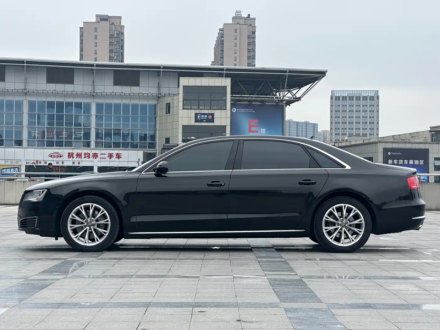 Audi A8 2014 A8L 45 TFSI quattro Luxury фото 8