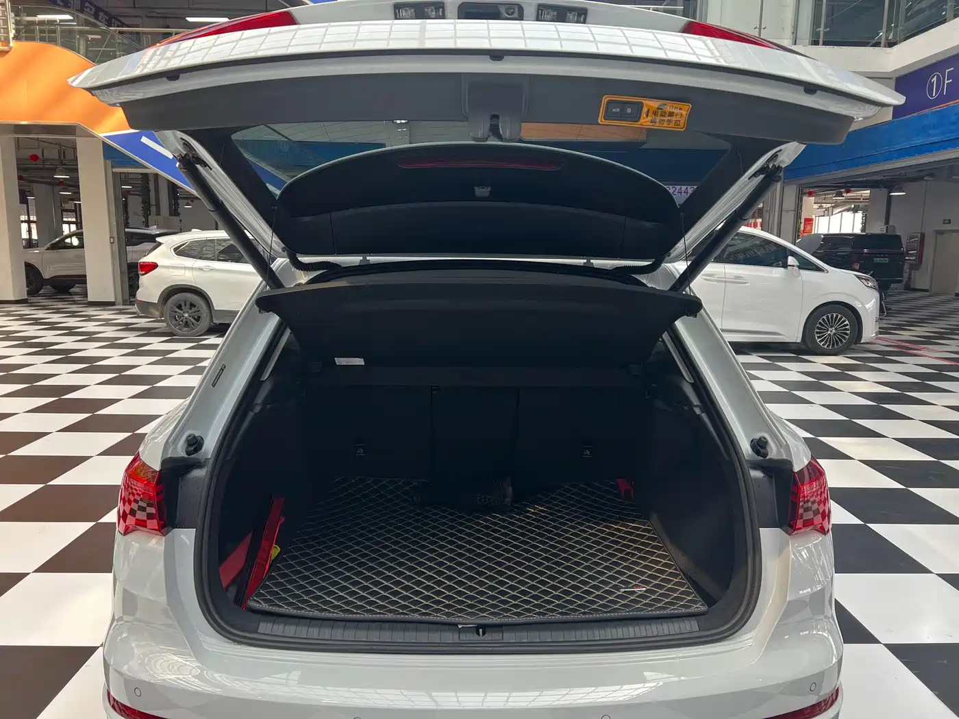 Audi Q3 2023 35 TFSI Fashion Dynamic (1.4T) фото 14