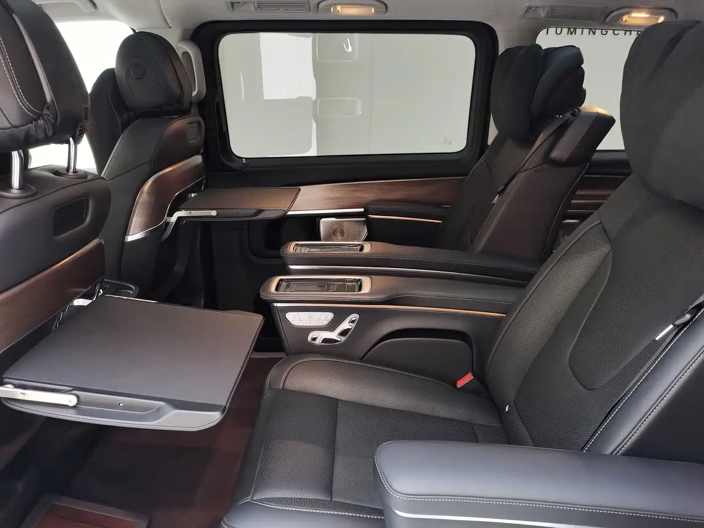Mercedes-Benz V-Class 2022 V 260 L Long Wheelbase Luxury Edition фото 8
