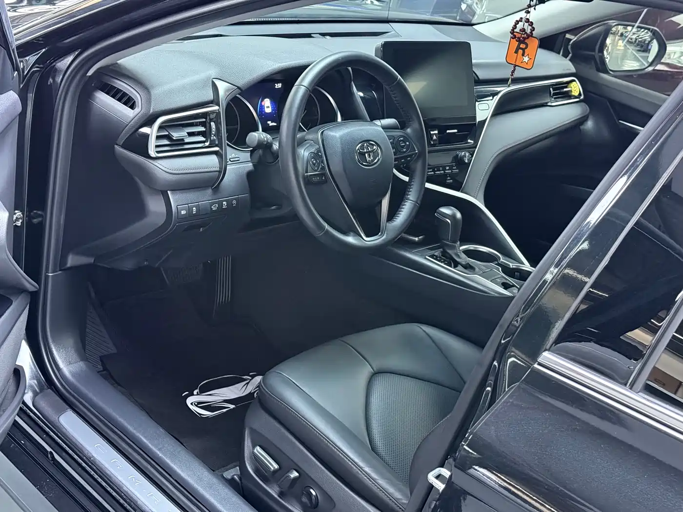 Toyota Camry 2023 2.0G Luxury Edition фото 6