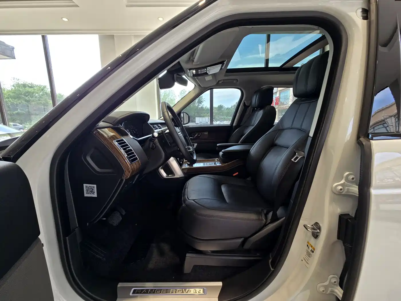 Land Rover Range Rover 2018 3.0 SC V6 Vogue Heritage Extended Edition фото 7