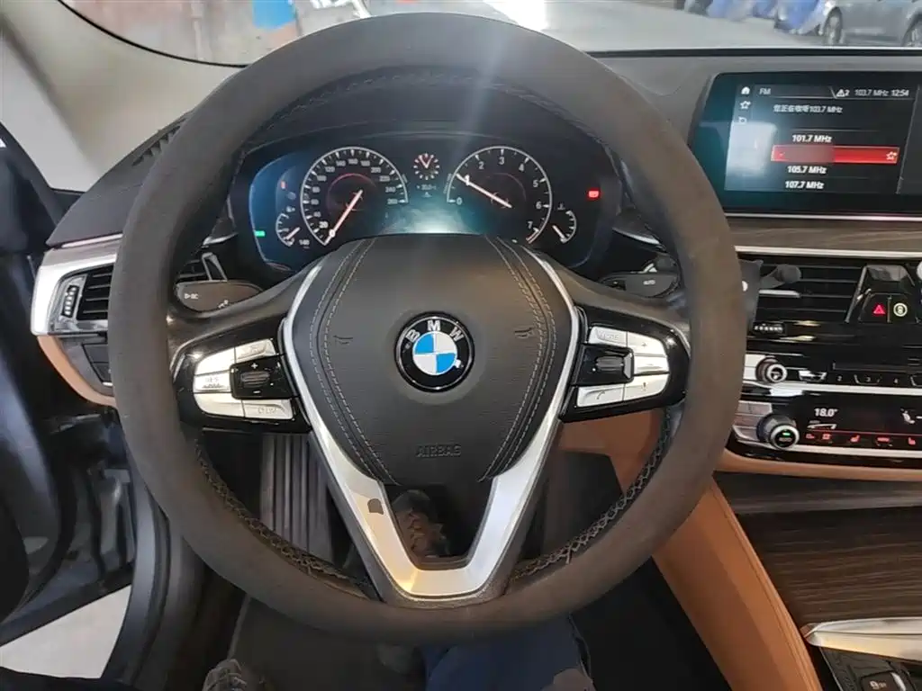 BMW 6 Series GT 2020 630i Luxury Design Package фото 11