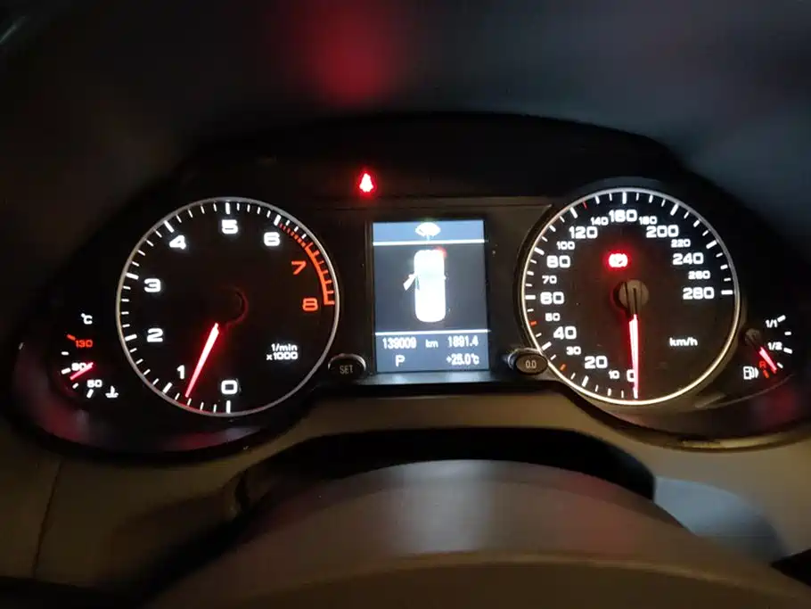 Audi Q5 2011 2.0TFSI Luxury фото 14