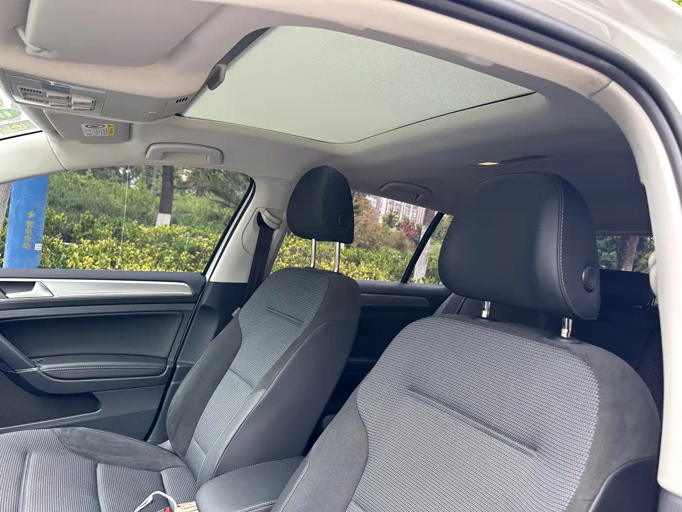 Volkswagen Golf 2020 Beloved Edition 280TSI DSG Comfort фото 12