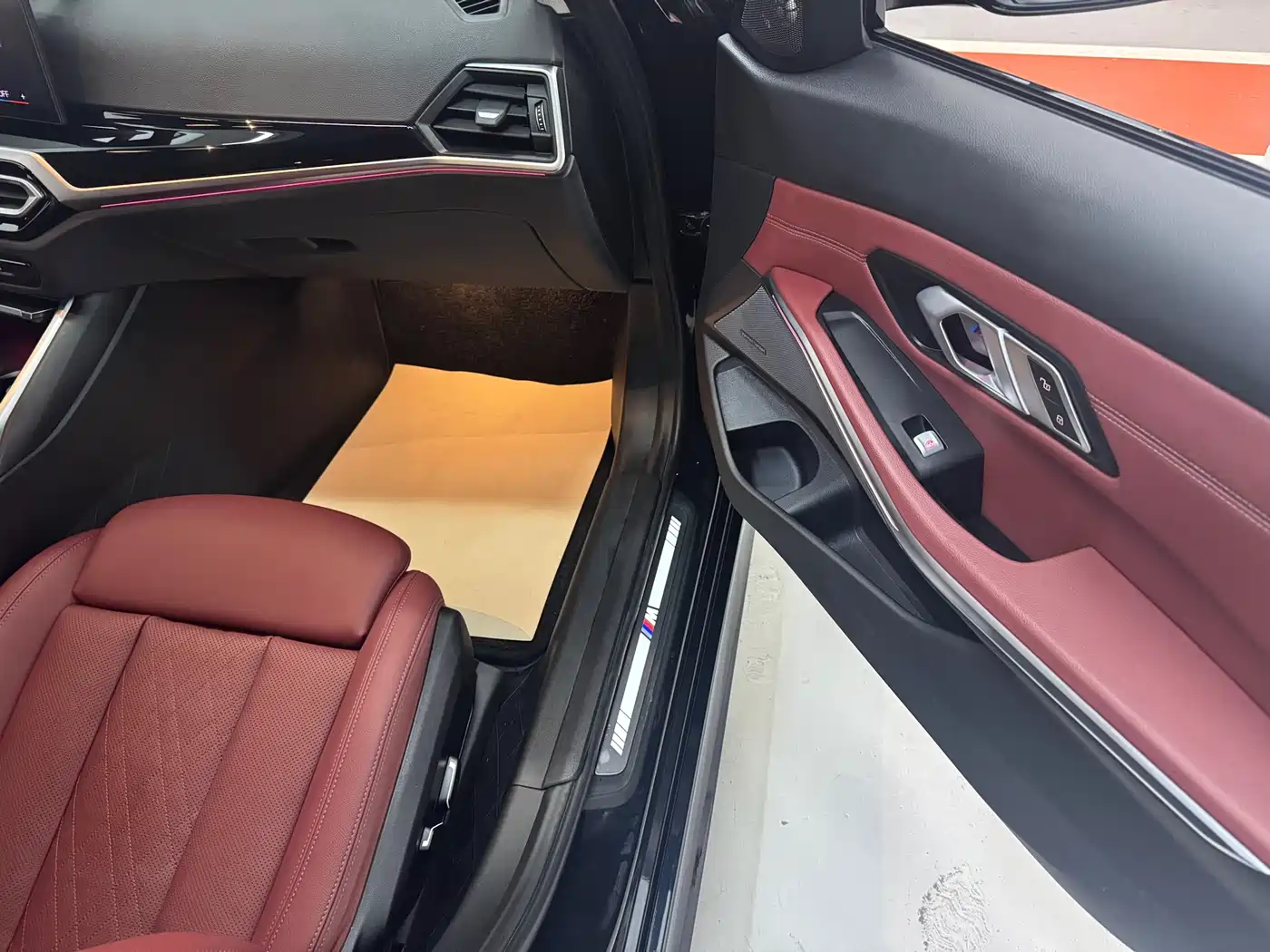 BMW 3 Series 2024 325i M Sport Shadowline Package фото 7