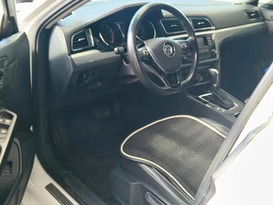 Volkswagen Lamando 2015 2015 280TSI DSG Comfort