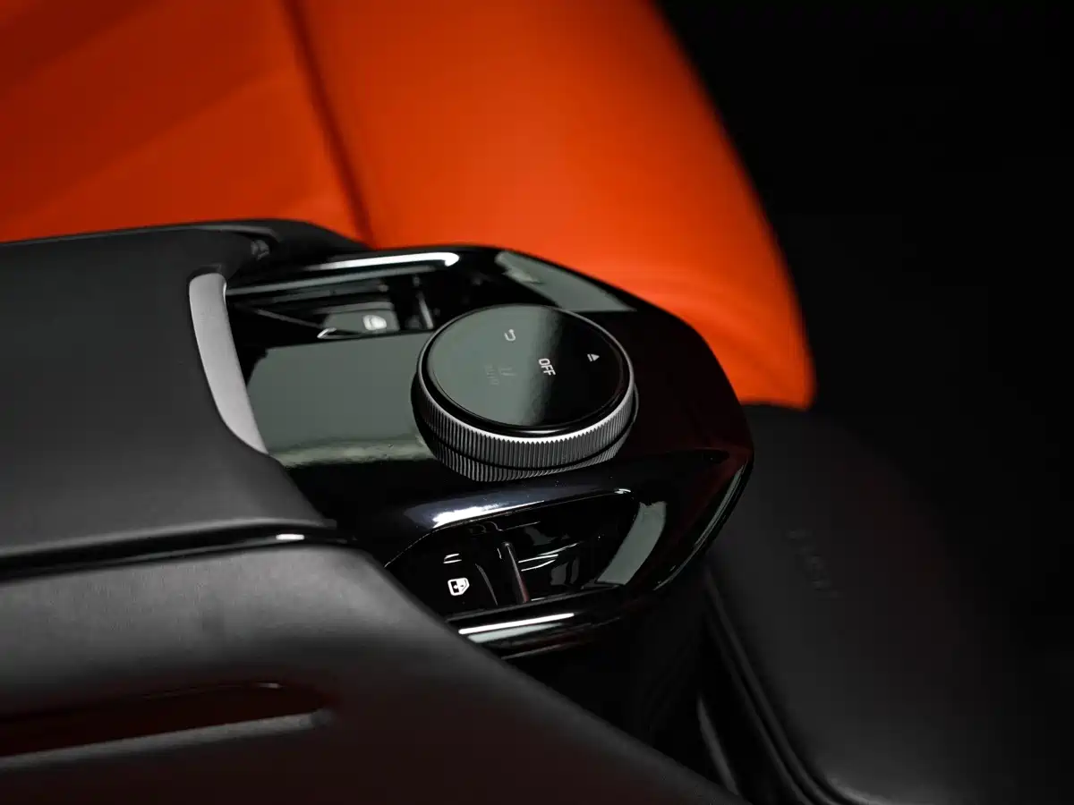 Ferrari Purosangue 2024 2023 6.5L V12