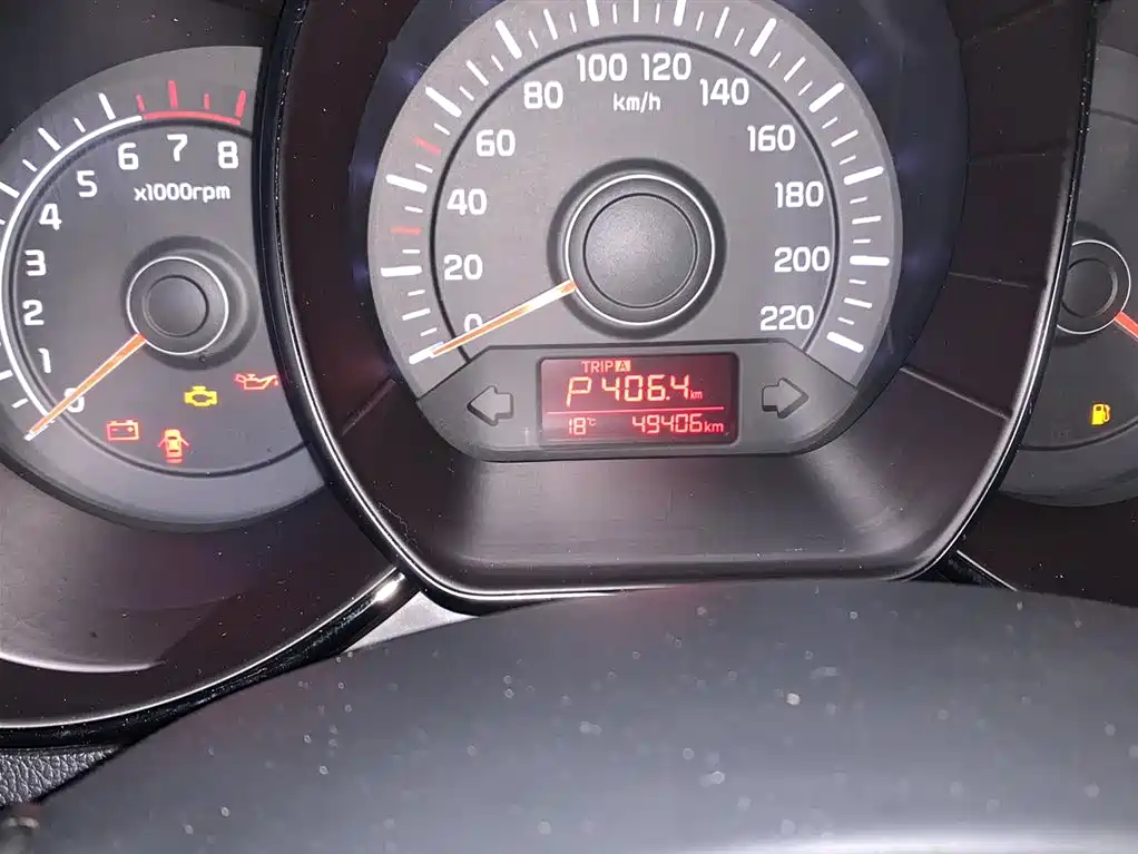 Kia K2 2015 Hatchback 1.4L AT GLS Cool Edition фото 13
