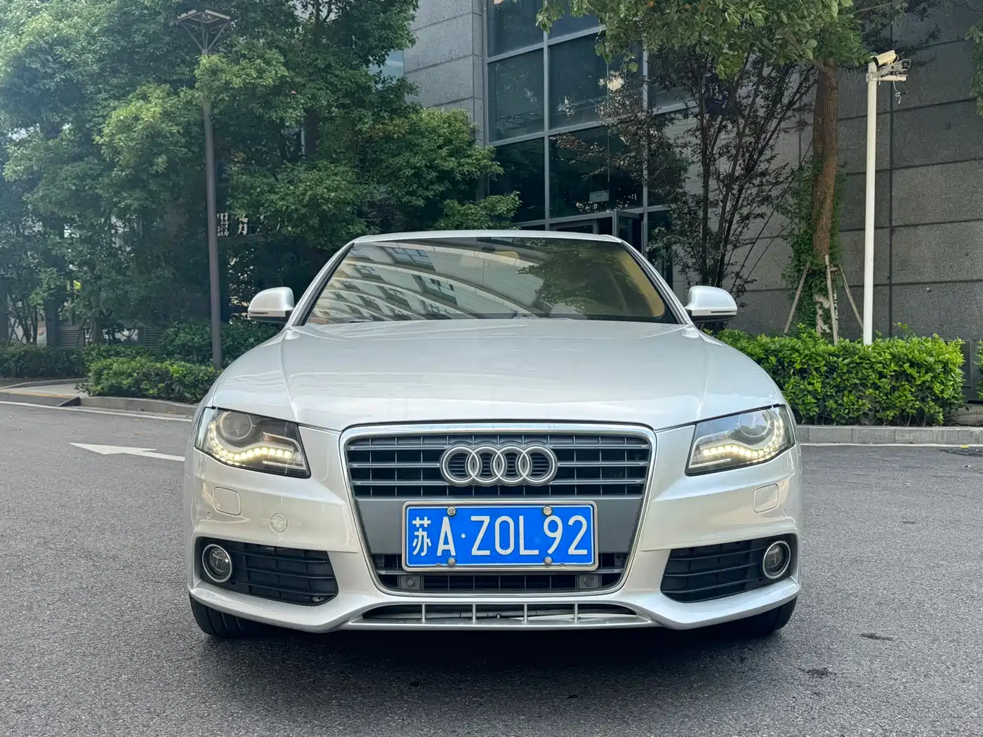 Audi A4L 2012 2.0 TFSI Automatic Technology фото 2