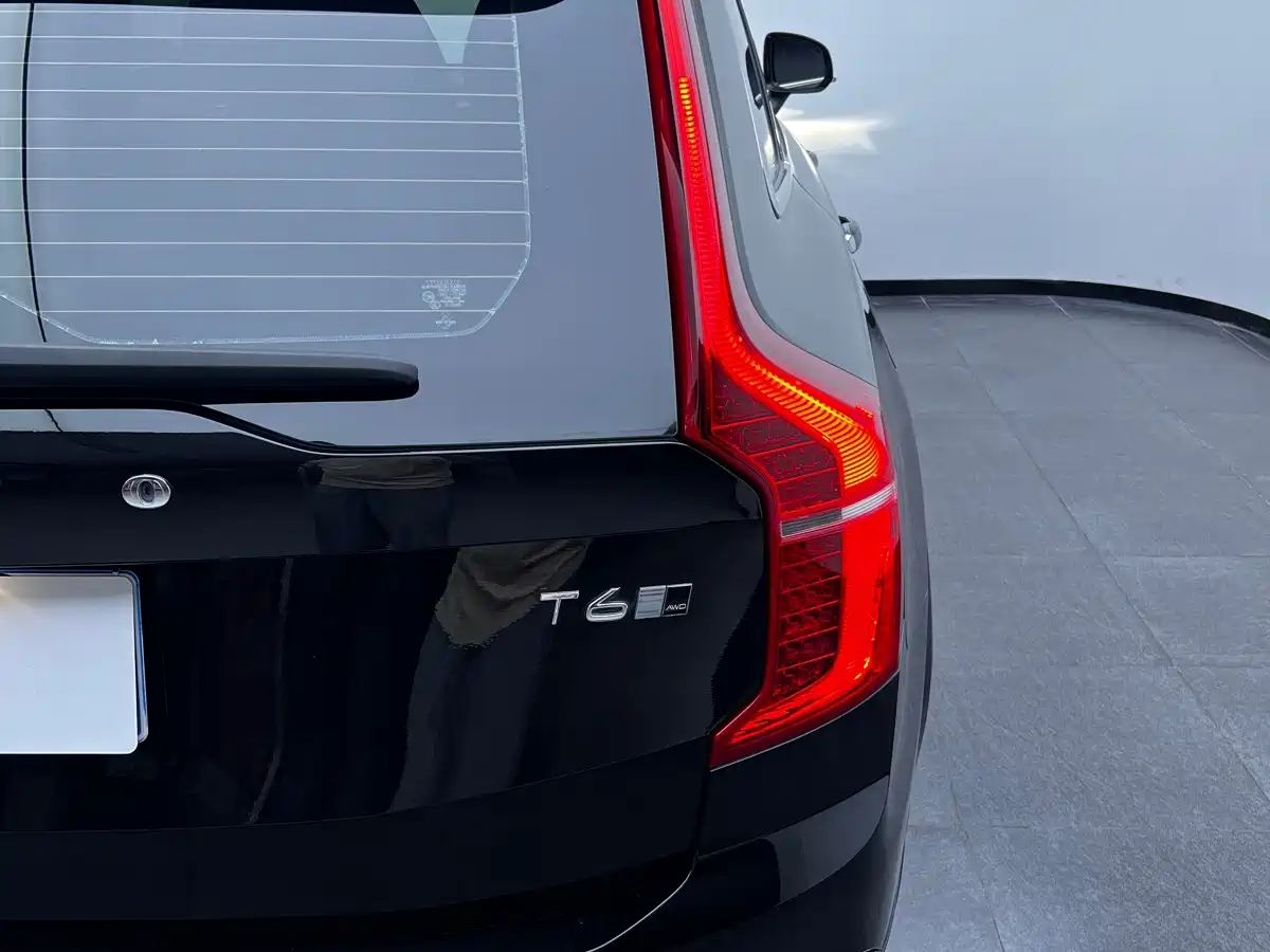 صورة 26 - Volvo XC90