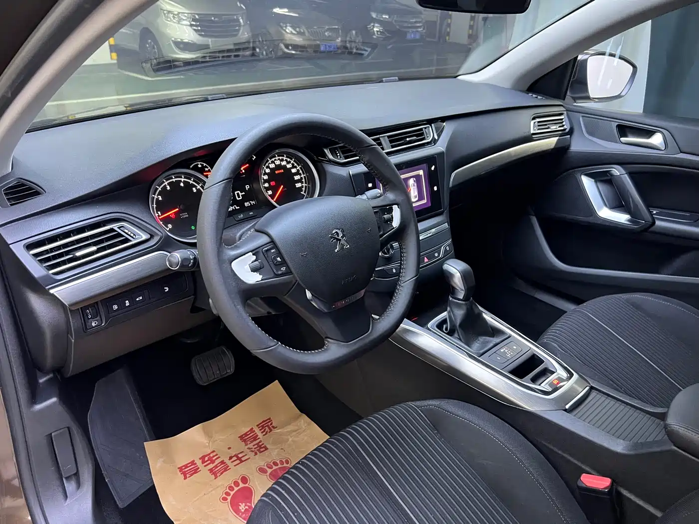 Peugeot 408 2014 1.8L Automatic Luxury Edition фото 9