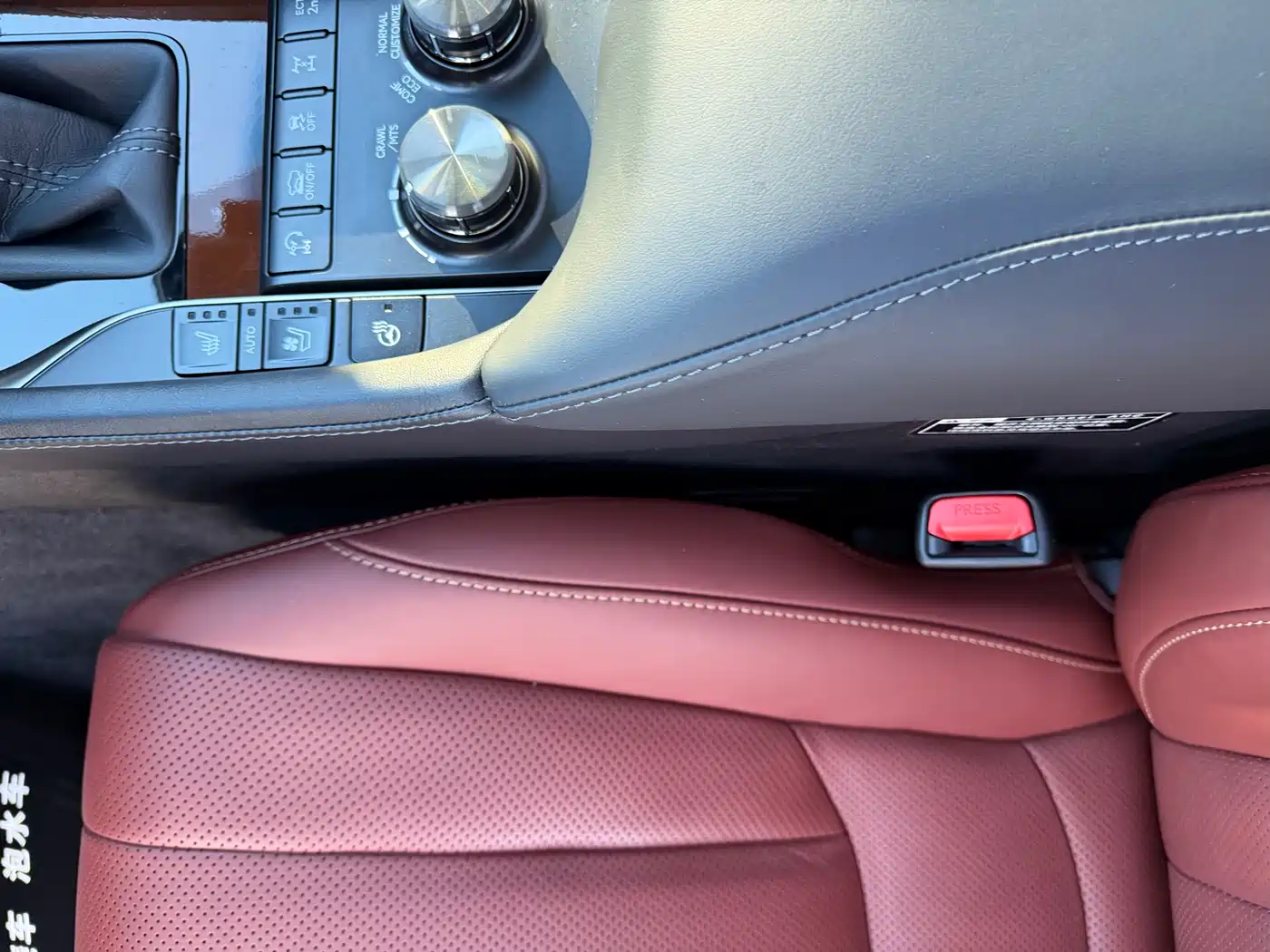 Lexus LX 2016 570 Luxury Premium Edition фото 11