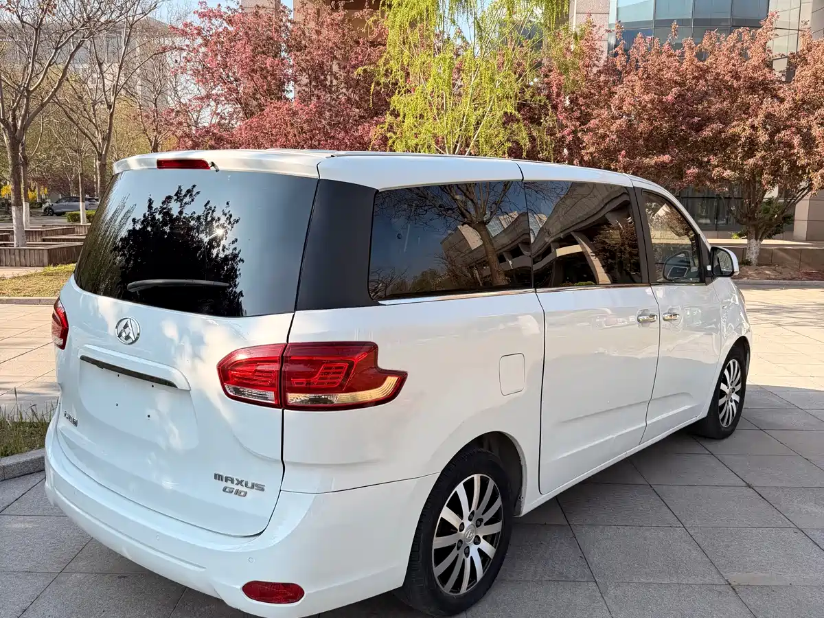 SAIC Maxus Maxus G10 2014 2.0T Automatic Luxury Executive Edition фото 6