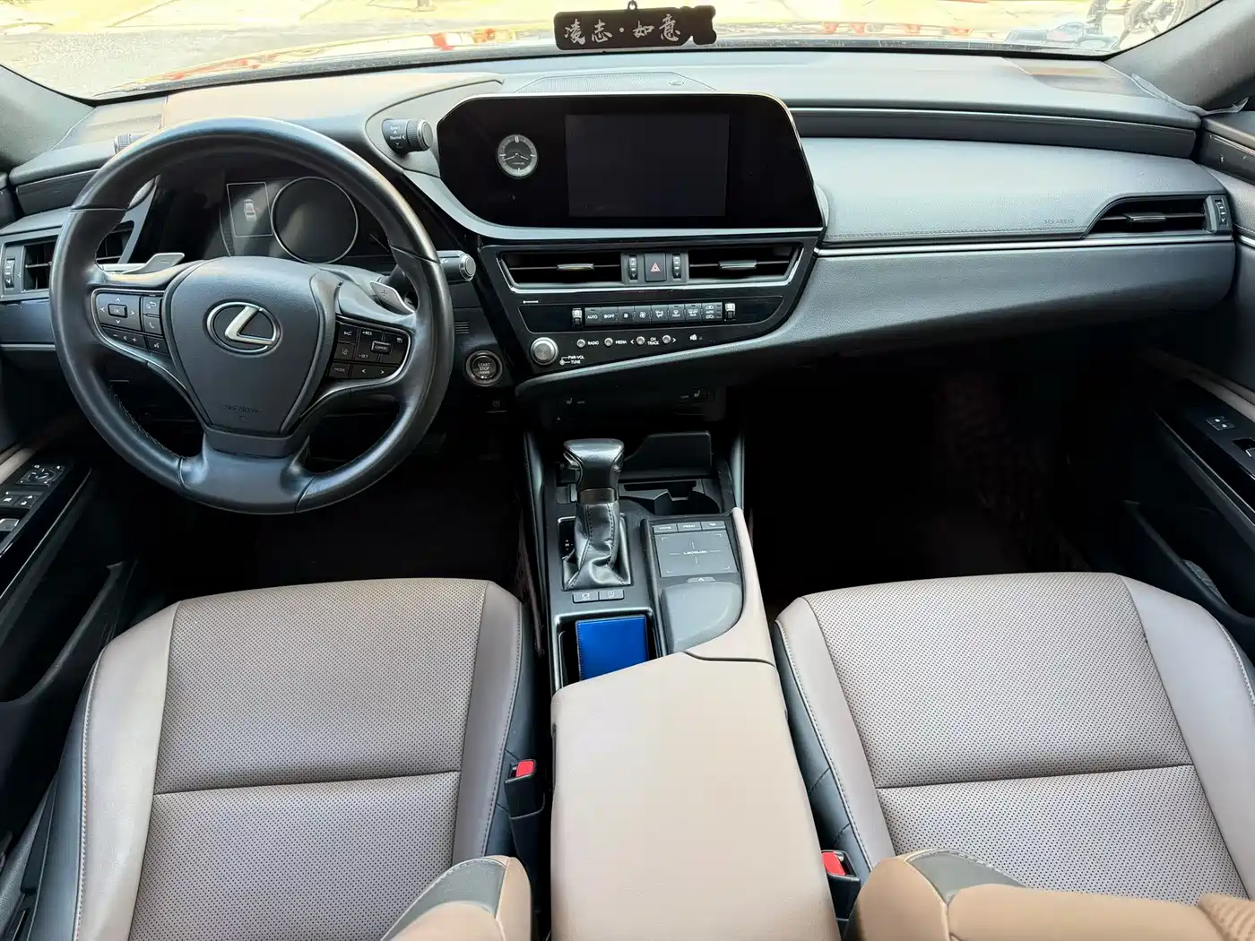 Lexus ES 2021 200 Excellence Edition фото 6