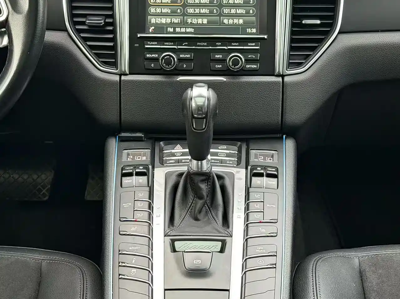 Porsche Macan 2016 Macan 2.0T фото 6