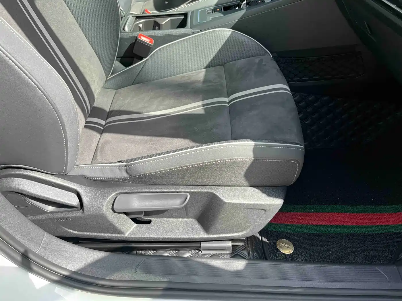 Volkswagen Golf 2024 2023 Facelift 280TSI DSG R-Line