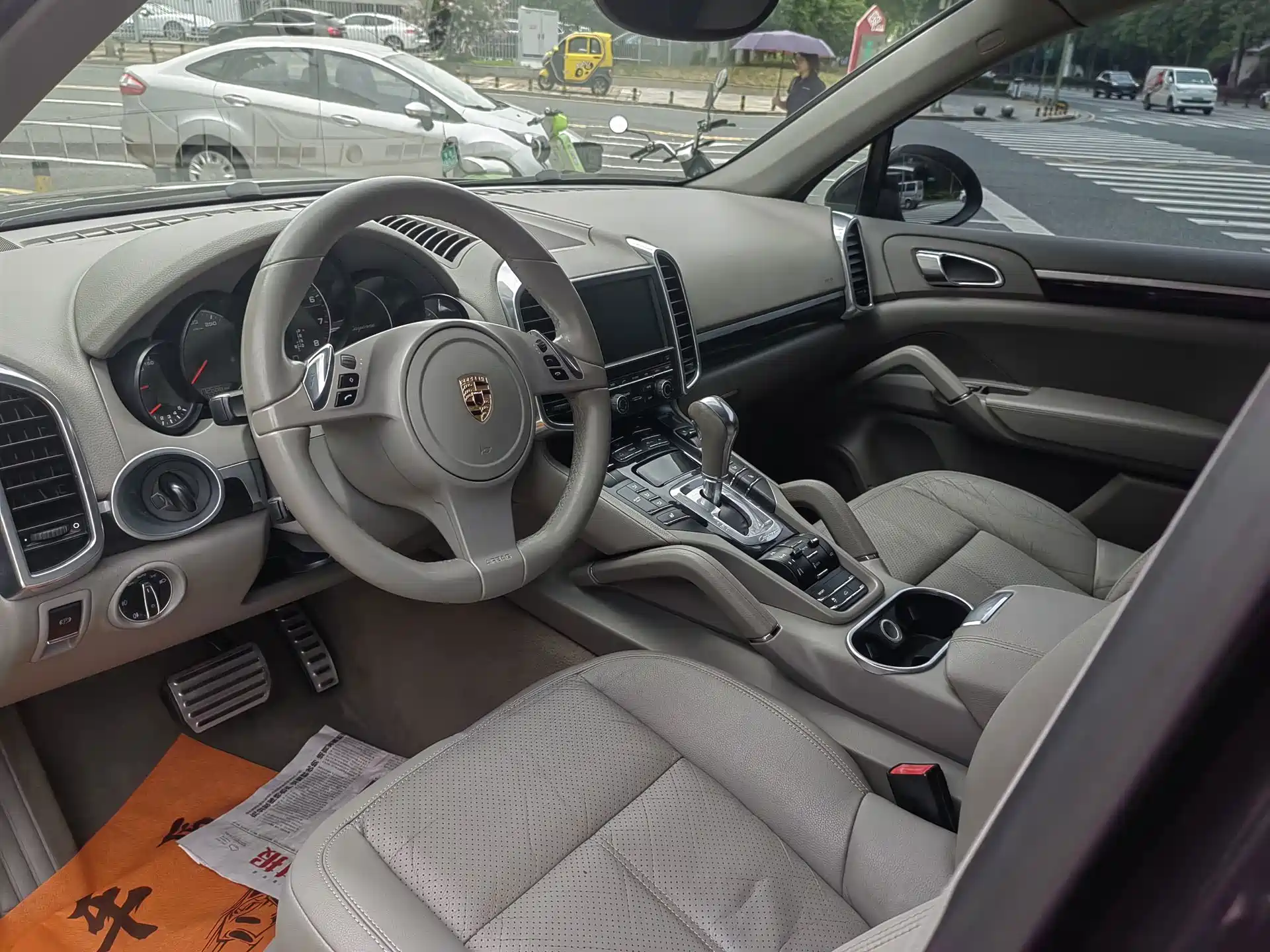 صورة 8 - Porsche Cayenne