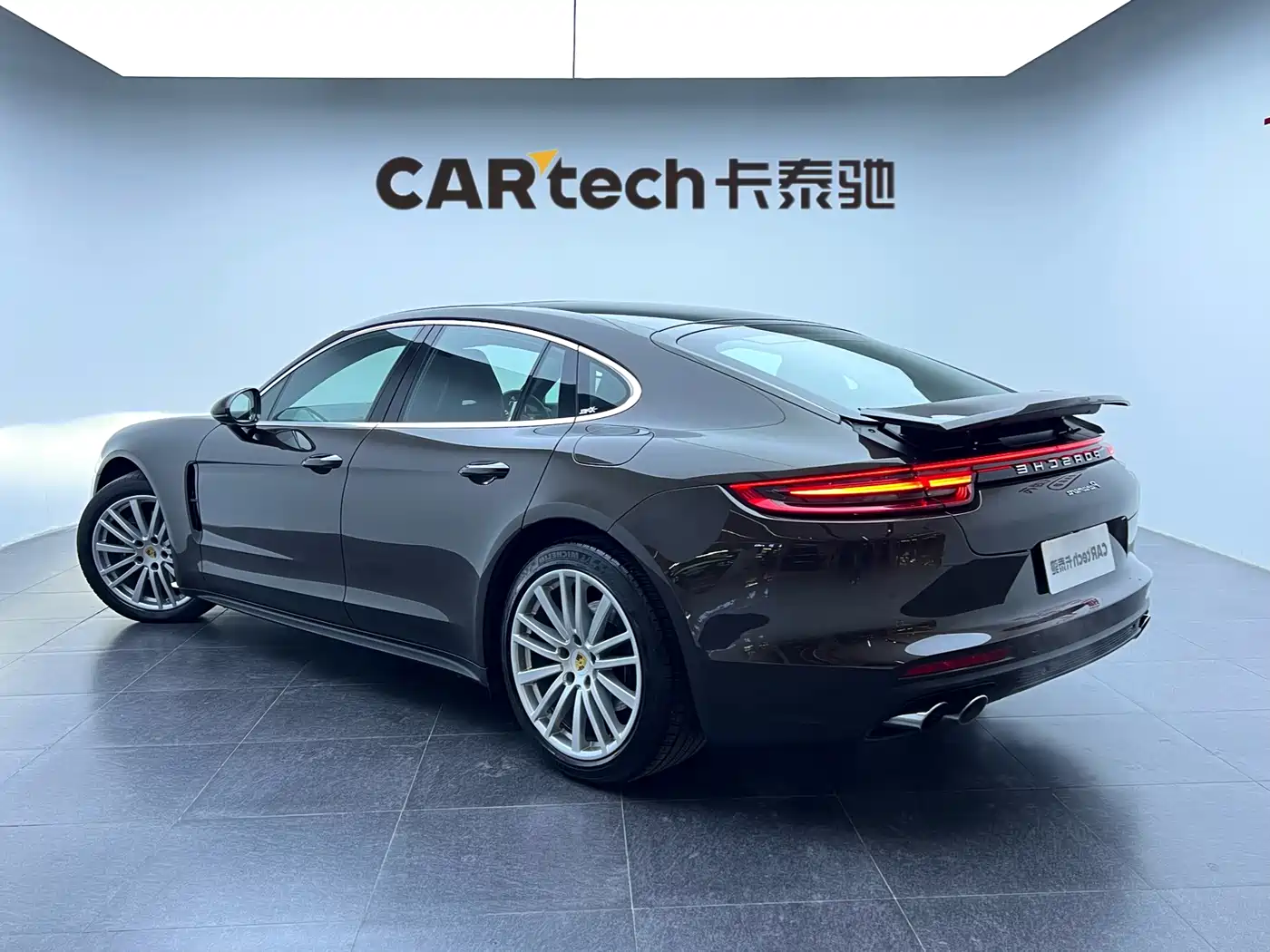 Porsche Panamera 2017 Panamera 3.0T фото 7
