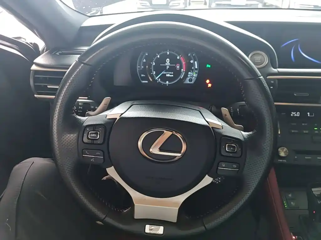 LEXUS RC