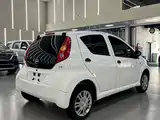 Photo 3 - BYD F0