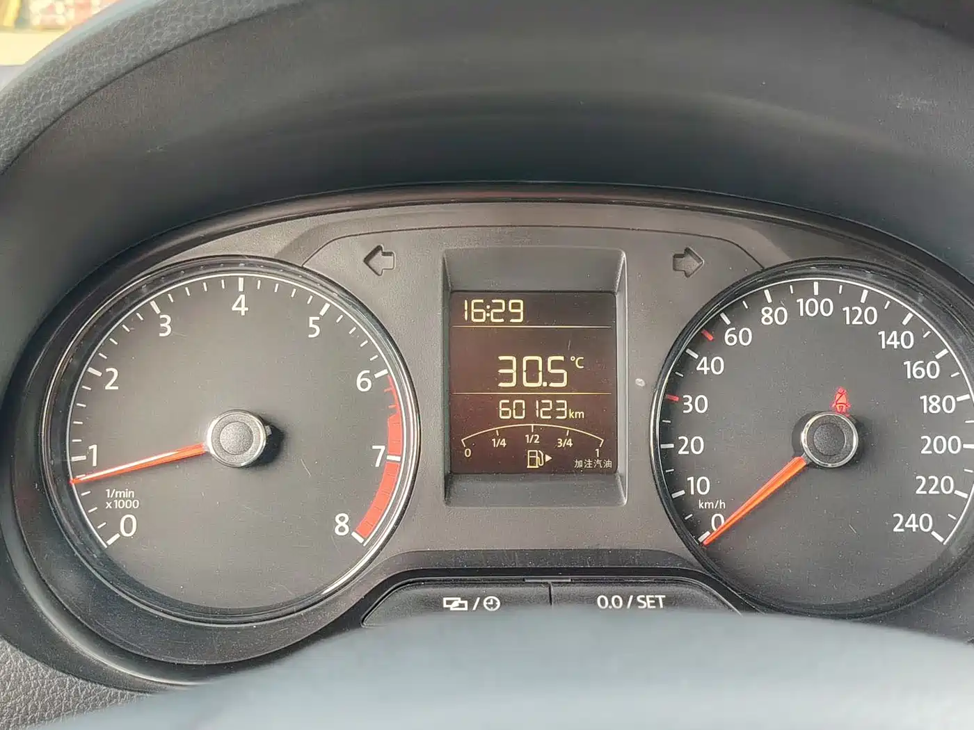 Volkswagen Polo 2016 1.4L Manual Trend фото 5