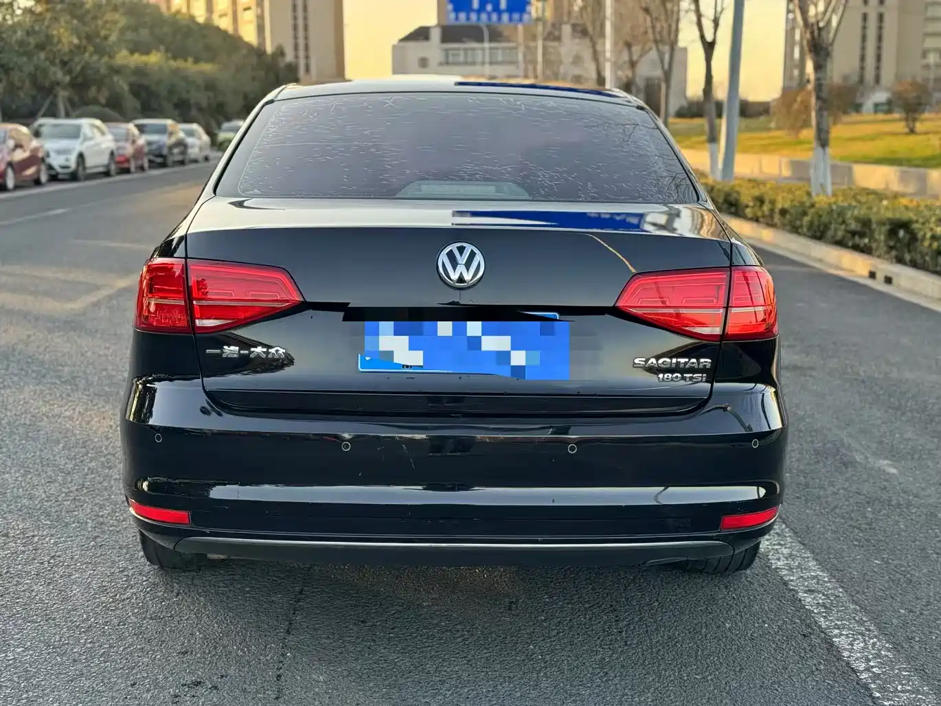 Volkswagen Sagitar 2018 180TSI DSG Premium Edition фото 9
