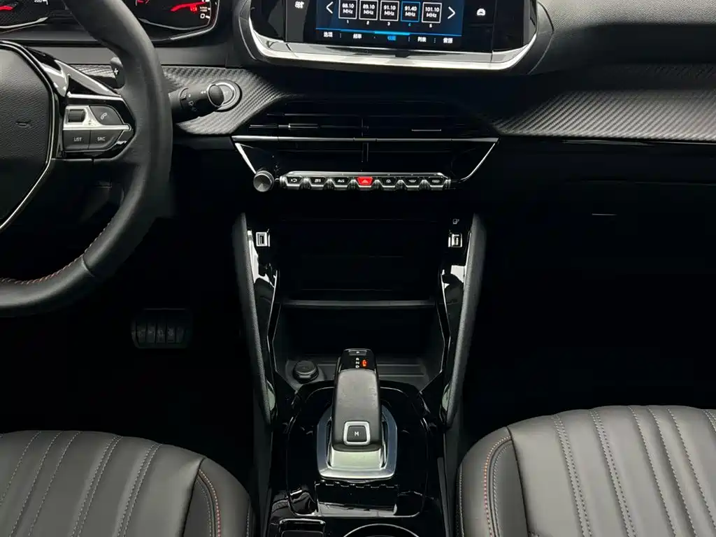 Peugeot 2008 2022 230THP THE ONE фото 21