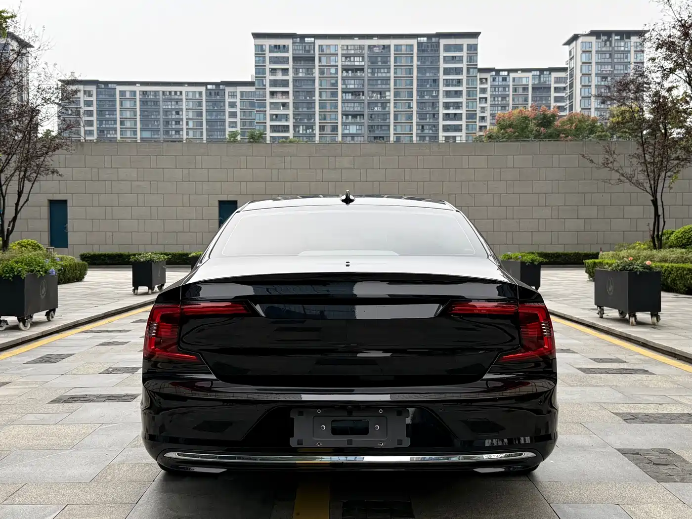 Photo 5 - Volvo S90