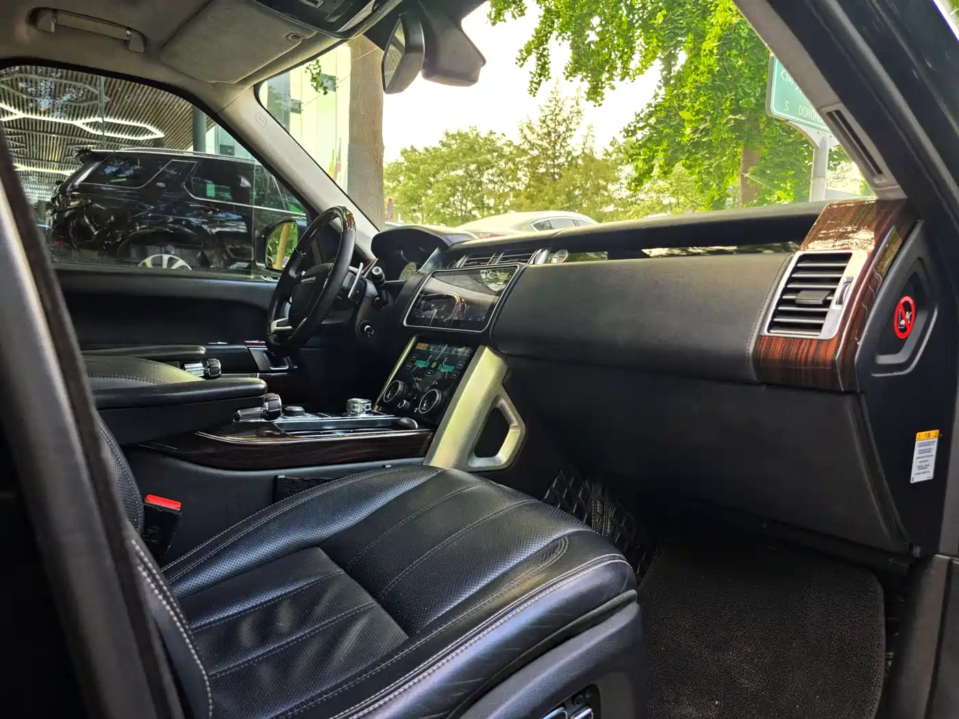 Land Rover Range Rover 2015 5.0 SC V8 AB Prestigious Genesis Extended Edition фото 18