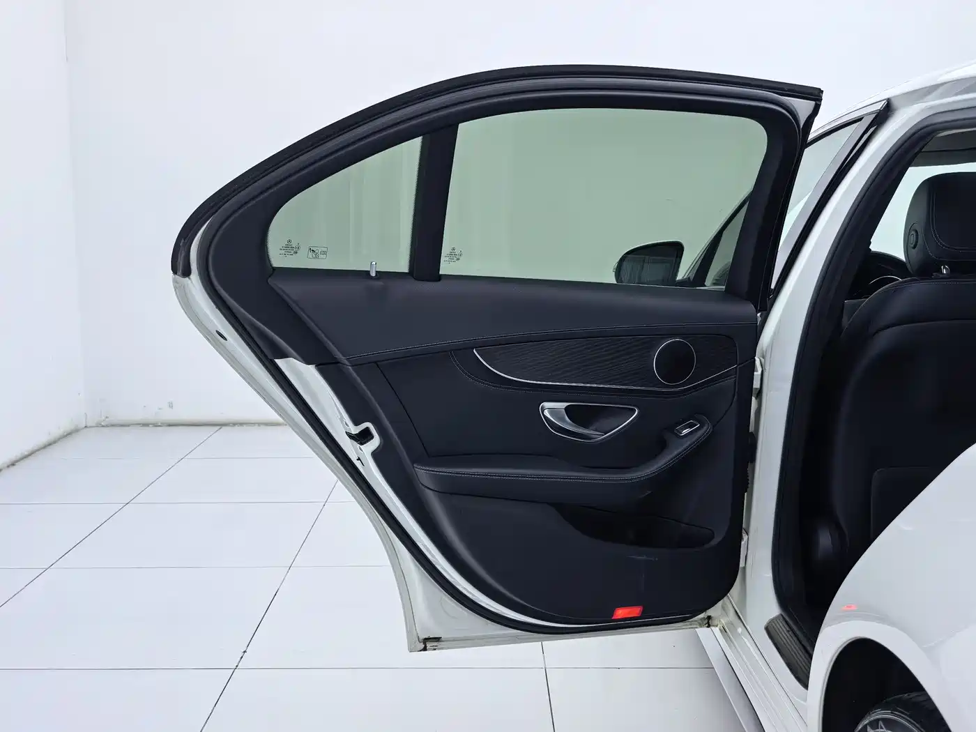 Mercedes-Benz C-Class 2015 Facelift C 180 L Sport фото 23