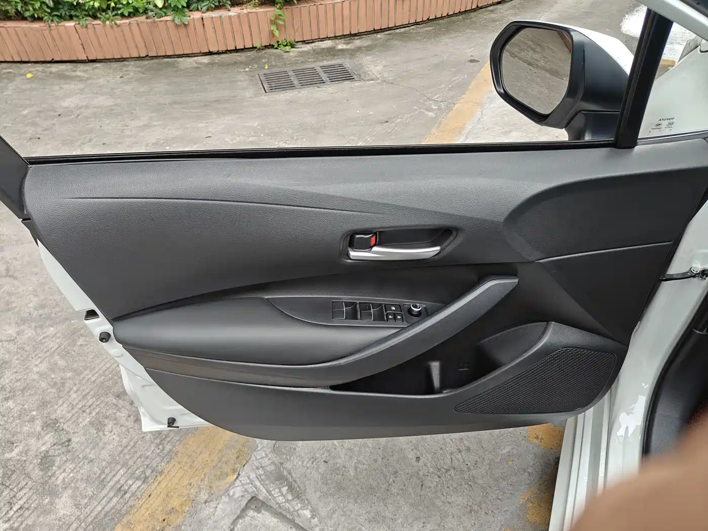 Toyota Levin 2023 Smart Hybrid 1.8L Luxury фото 30