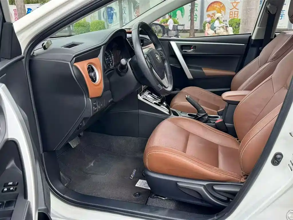 Toyota Levin Twin Engine E+ 2019 1.8PH V E-CVT Luxury Edition фото 15