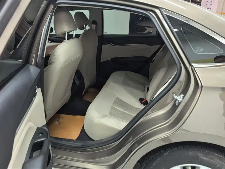 Buick Excelle 2015 15N Automatic Progressive фото 11