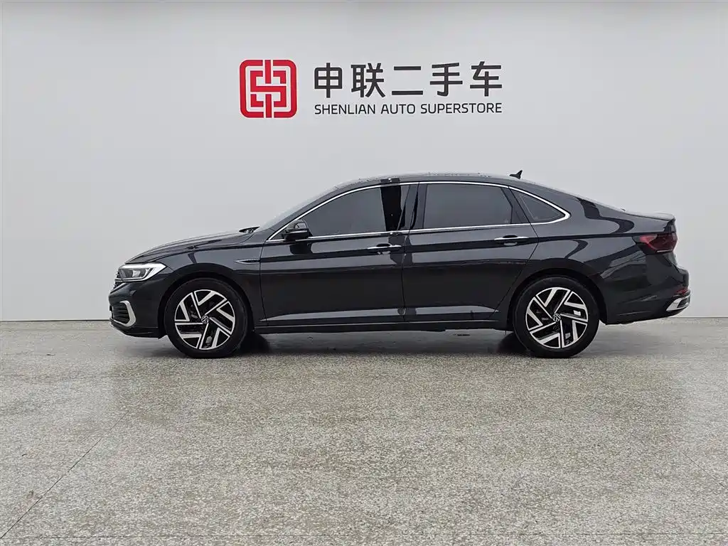 Volkswagen Sagitar 2023 300TSI DSG Surpassing Edition фото 5