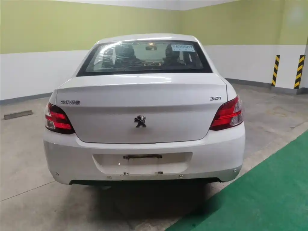 Peugeot 301 2014 1.6L Manual Comfort Edition фото 6
