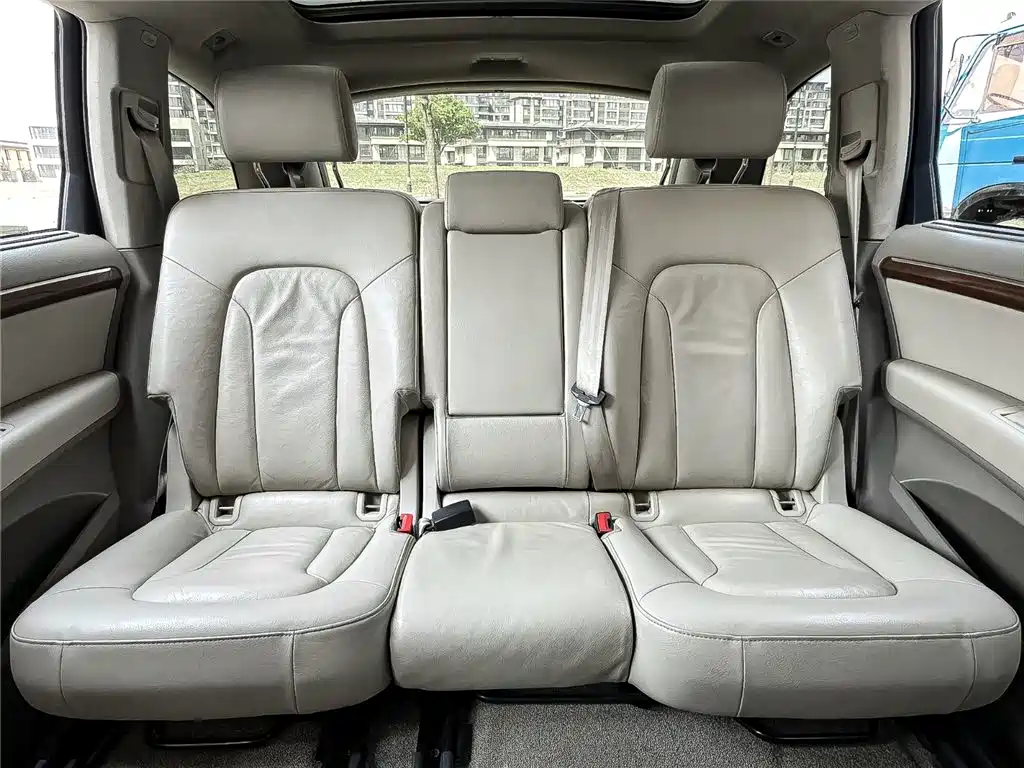 Audi Q7 2009 2010 4.2 FSI quattro Luxury Model