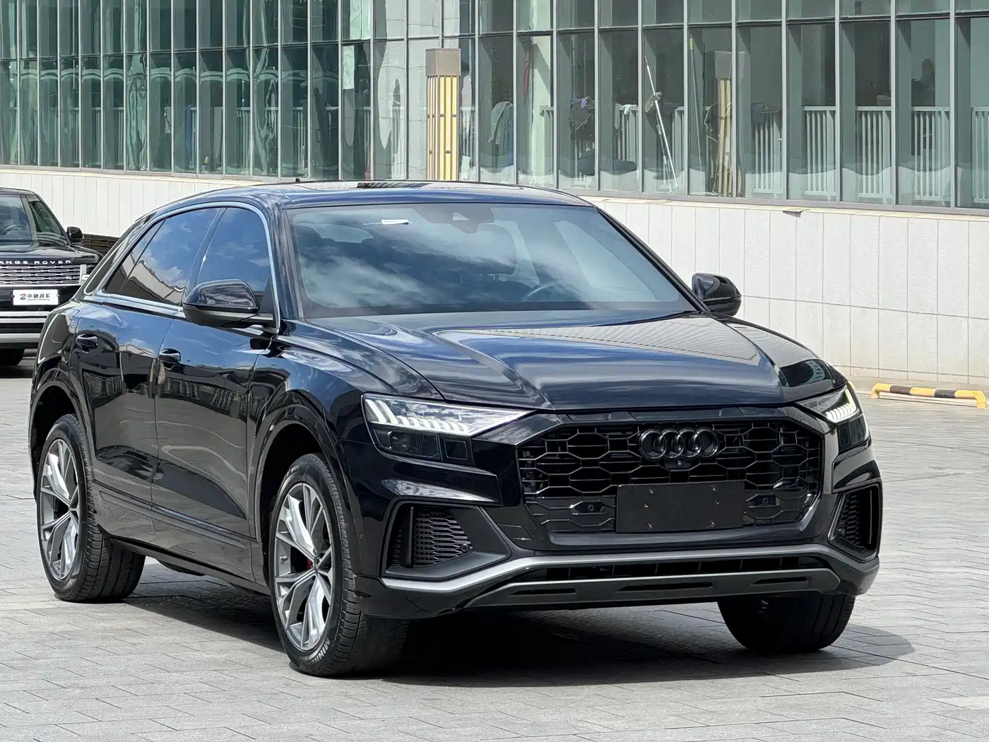 Audi Q8 2021 Model 55 TFSI Premium Dynamic фото 3