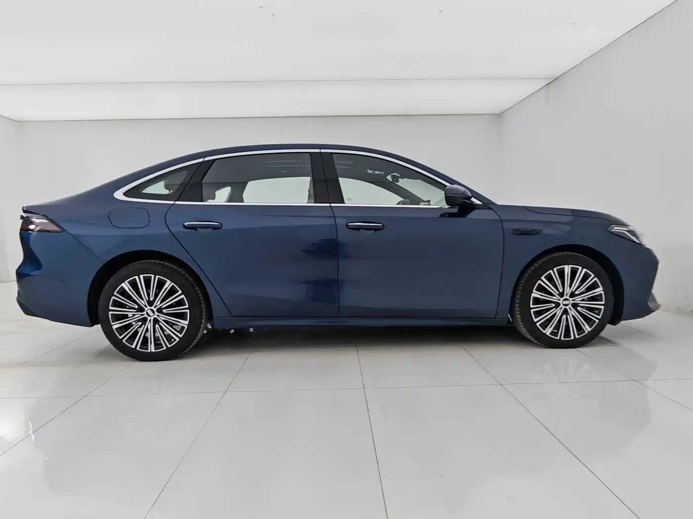 Geely Galaxy Galaxy A7 2025 EM-i фото 8
